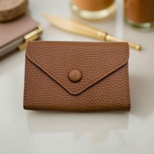 Women’s Minimalist Brown Card Wallet